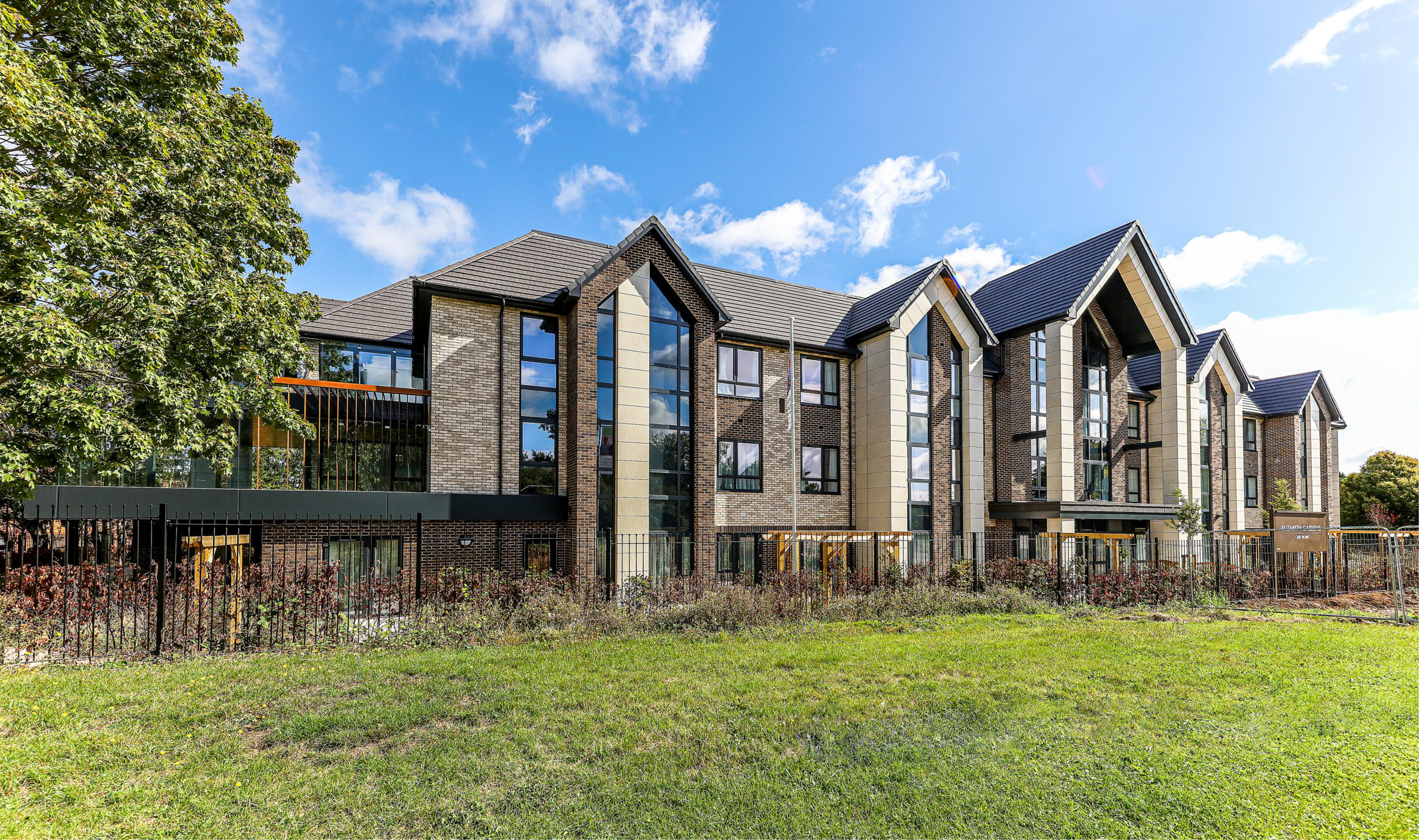 Elizabeth Gardens Mk 28